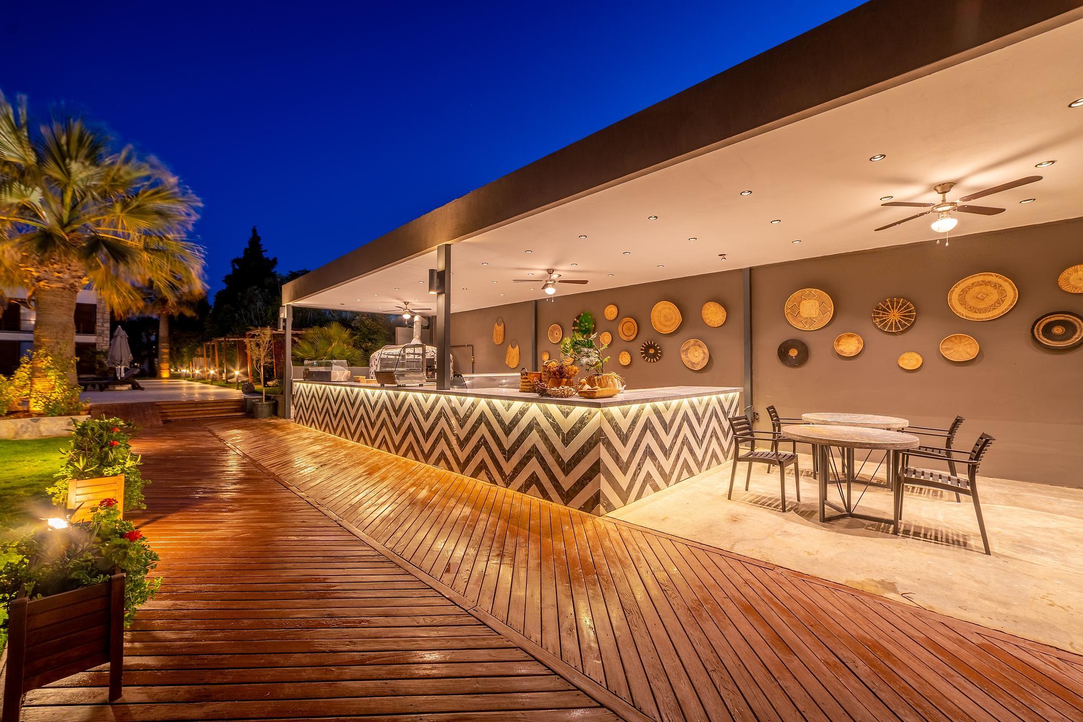 Moyo Luxury Boutique Hotel & Beach — 6