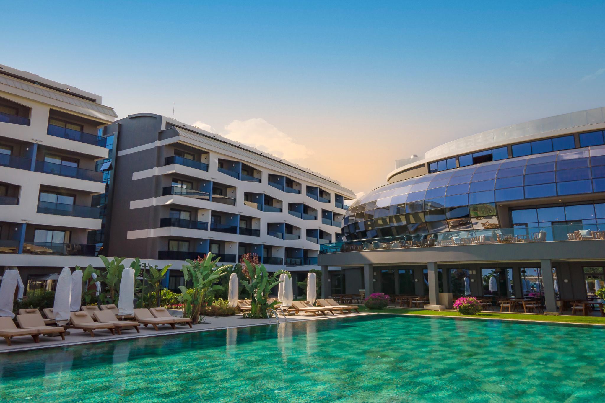 Liu Resorts — 3