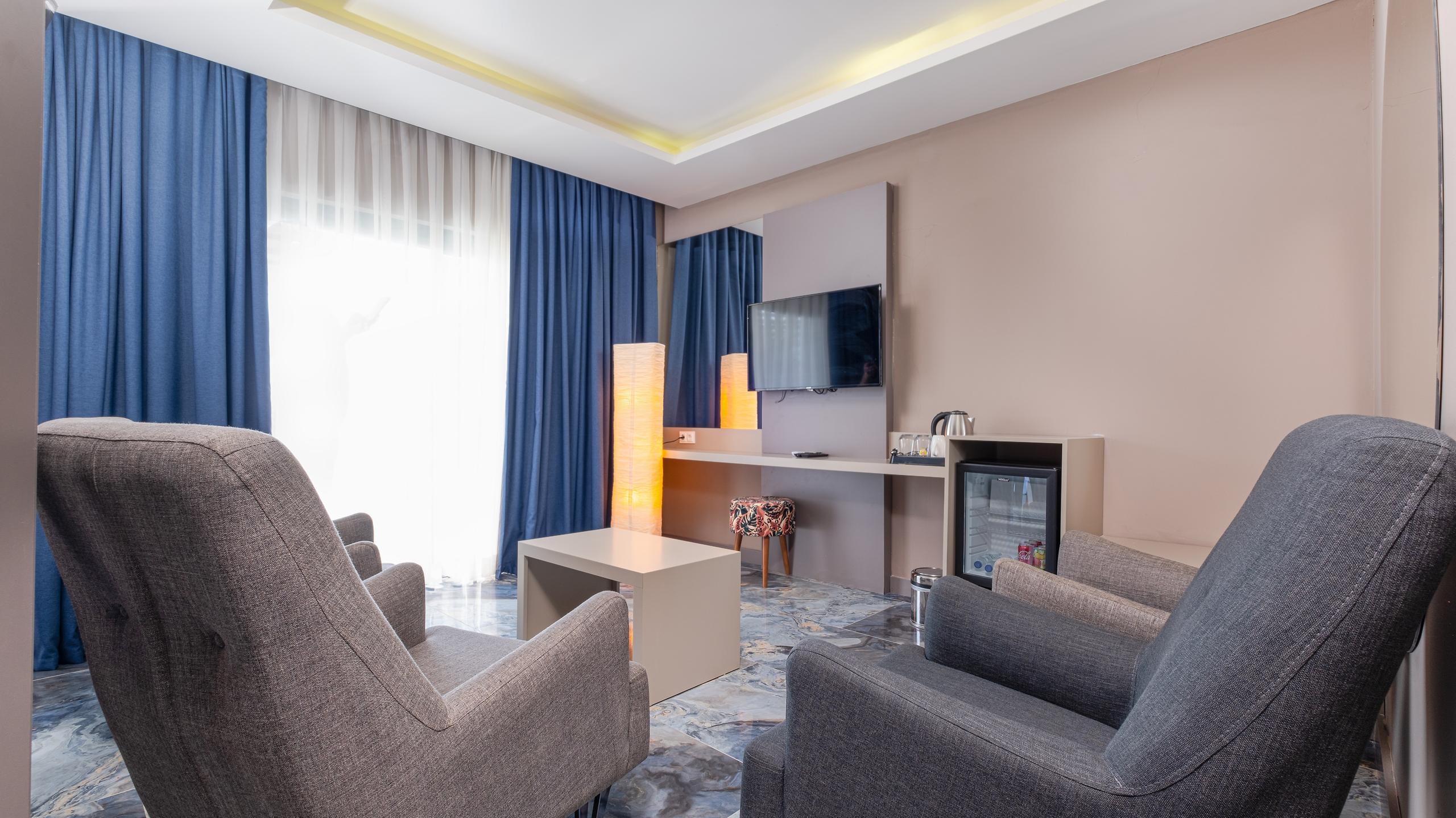 Feniks Hotel — 5