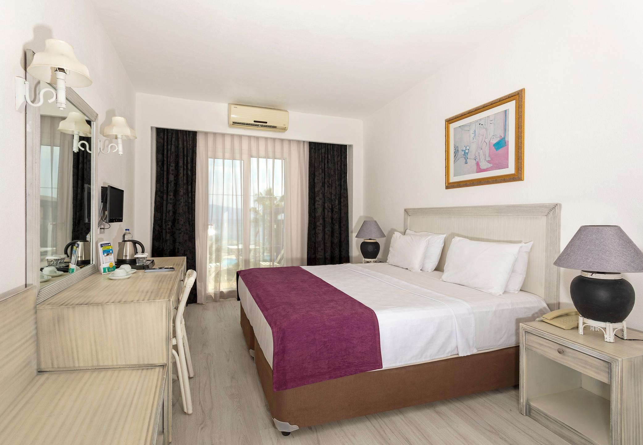Charm Beach Hotel — 9