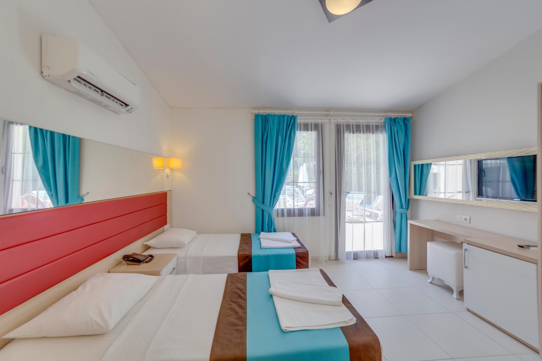 Marcan Beach Hotel — 8