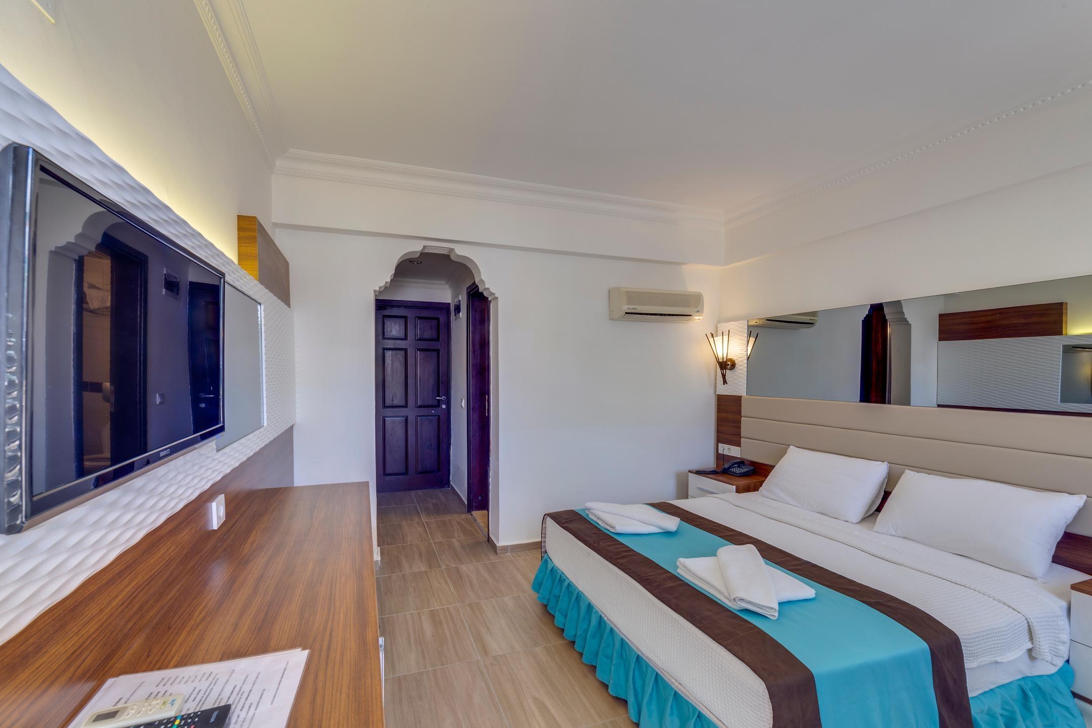 Marcan Beach Hotel — 3