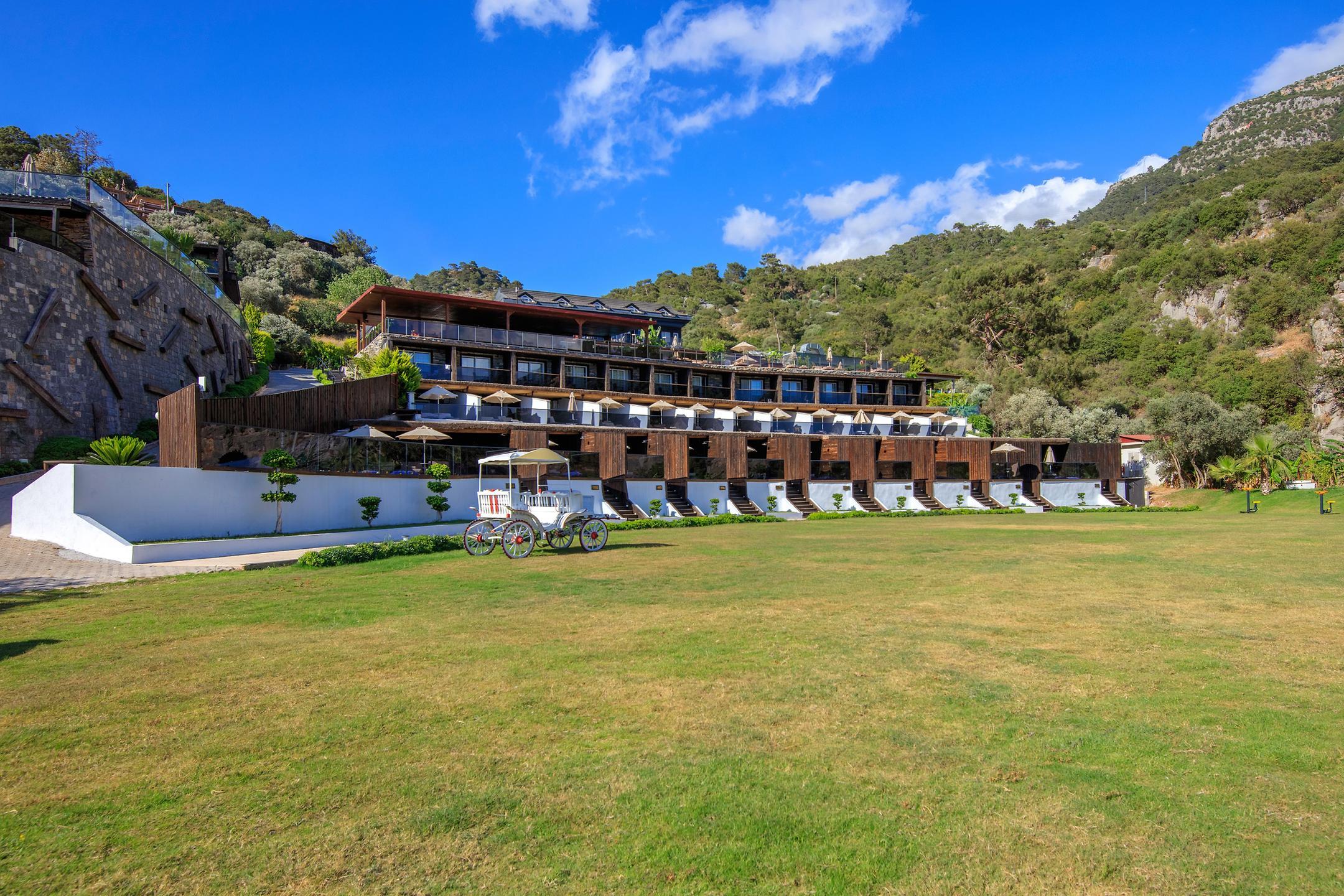 Manaspark Deluxe Hotel — 2