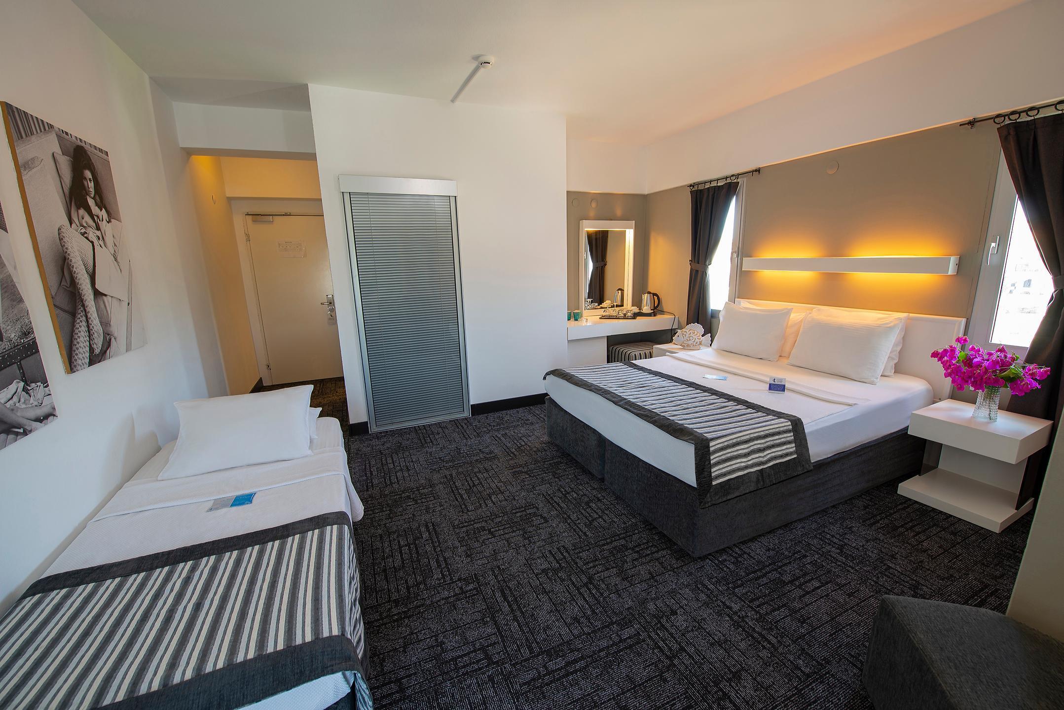 Ladin Otel — 9