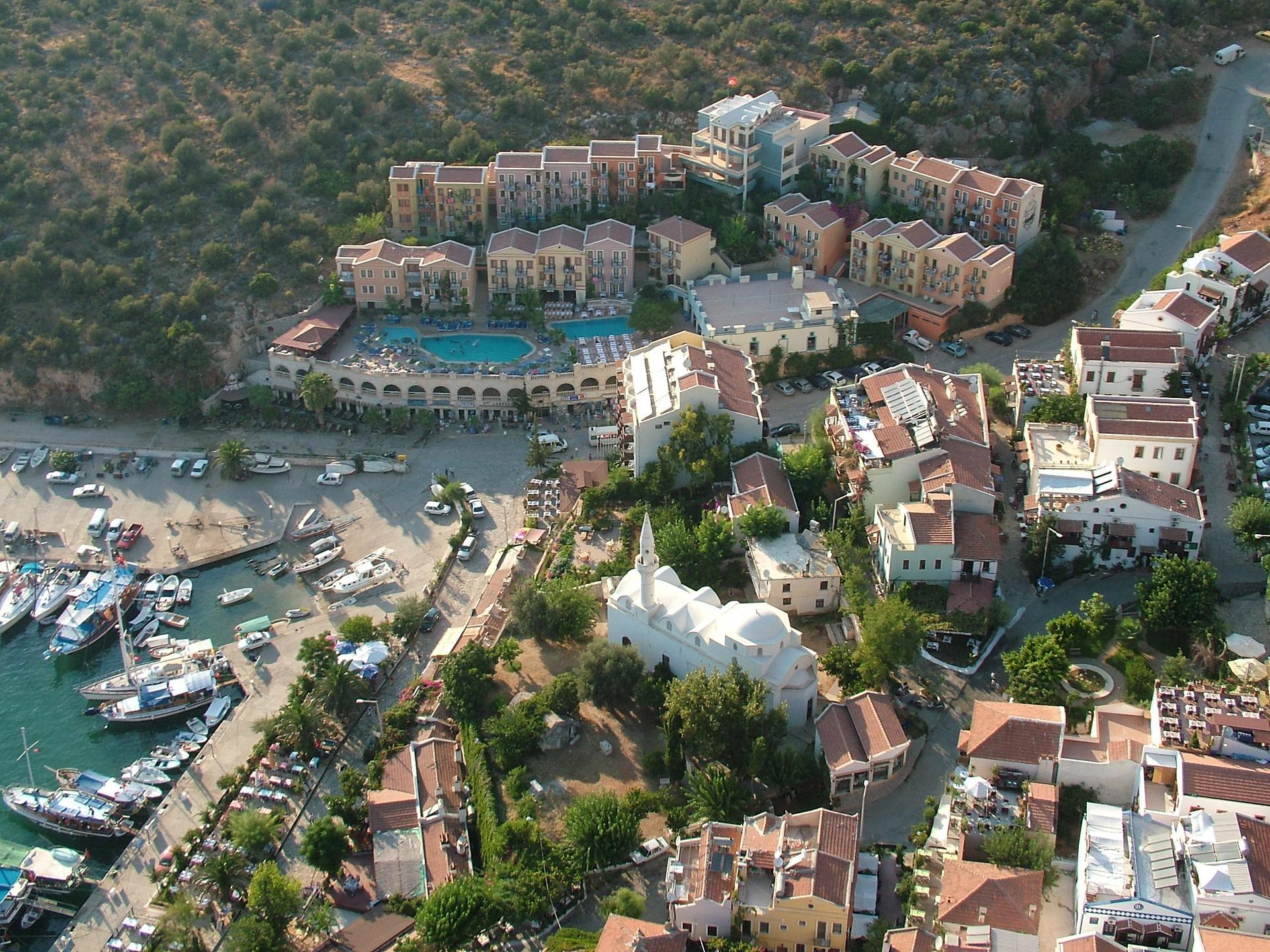 Pırat Hotel