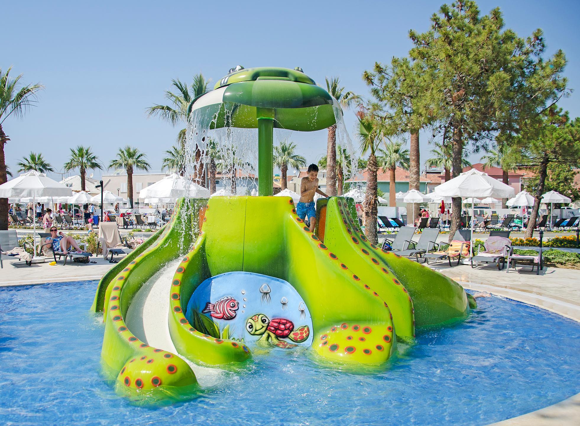Palm Wings Beach Resort & Spa Kuşadası — 4