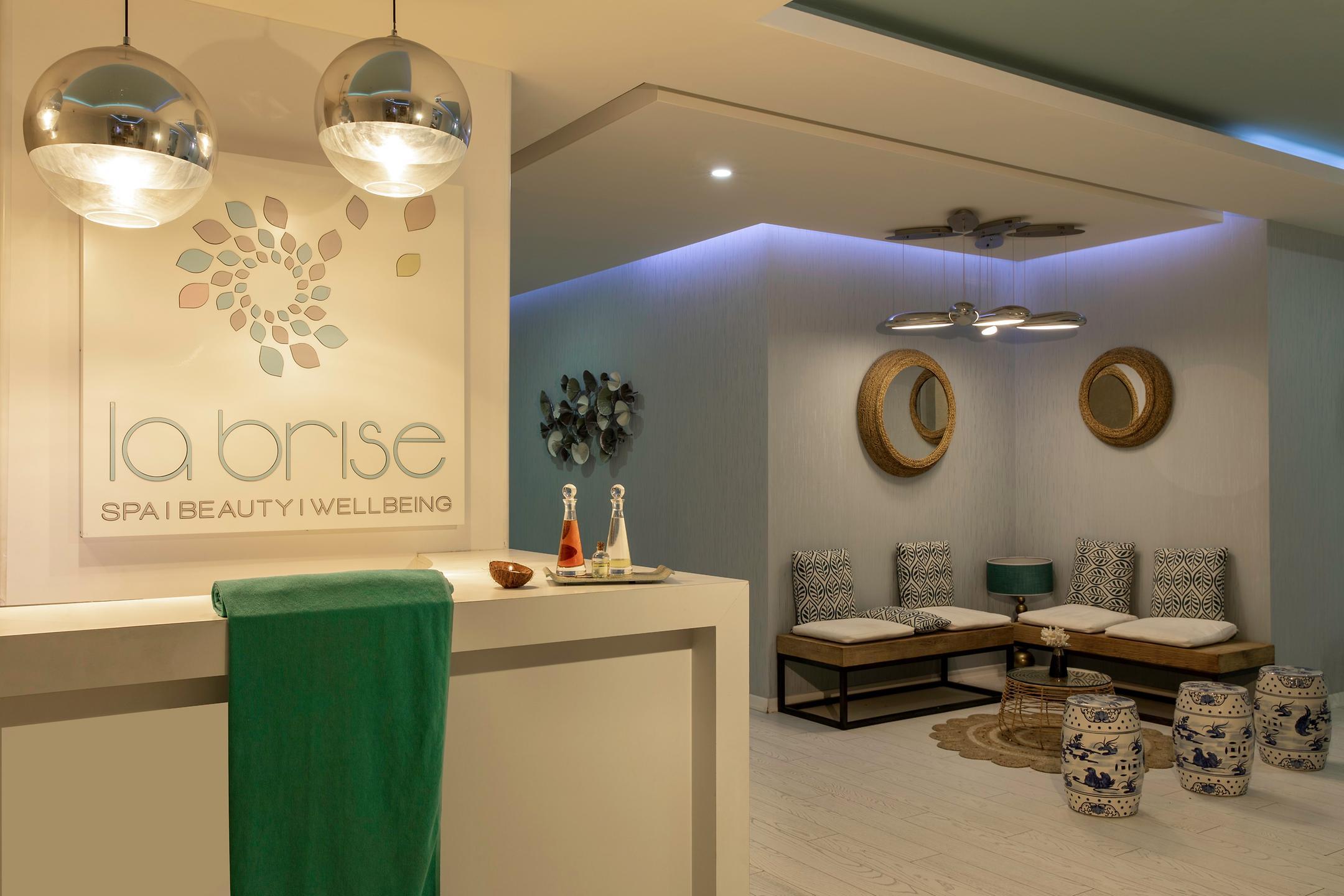 Design Plus Seya Beach Hotel — 3