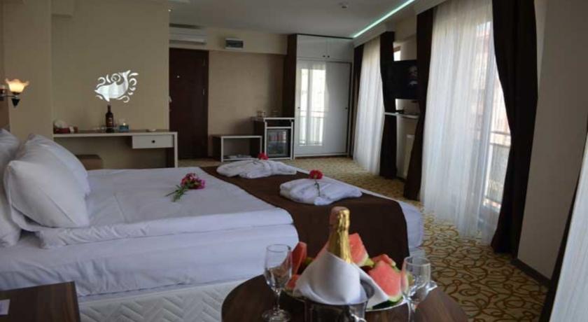 Perama Hotel — 8