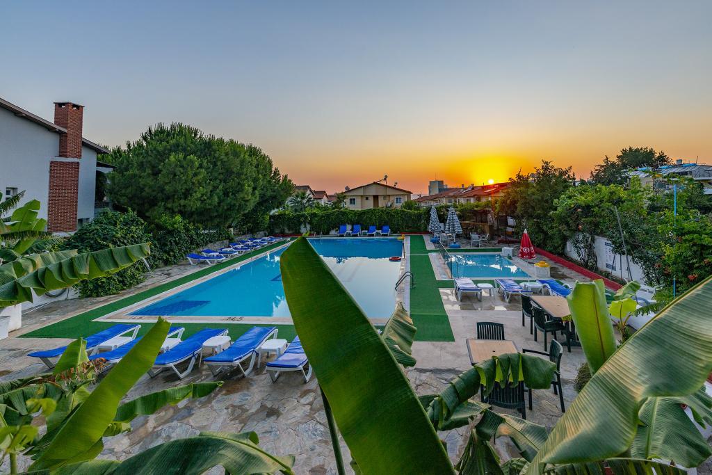 AliBabam Apart Otel Kuşadası — 3