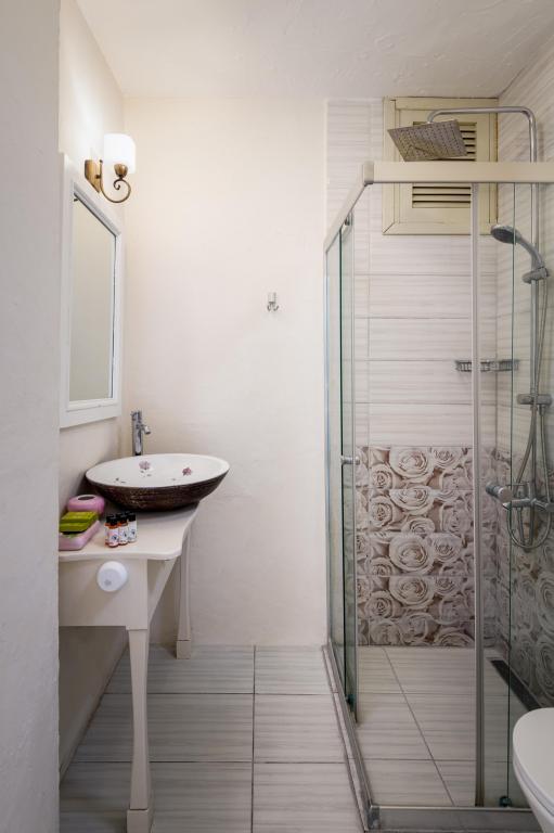 Alaçatı Sultan Konak Butik Otel — 9