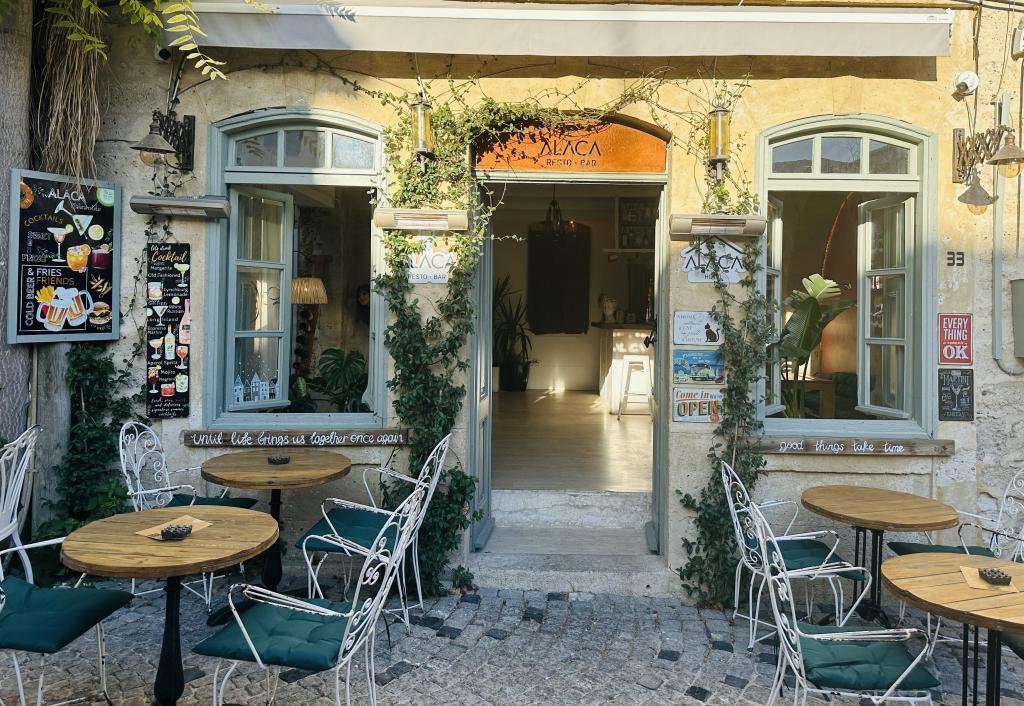 Alaca Butik Otel Alaçatı