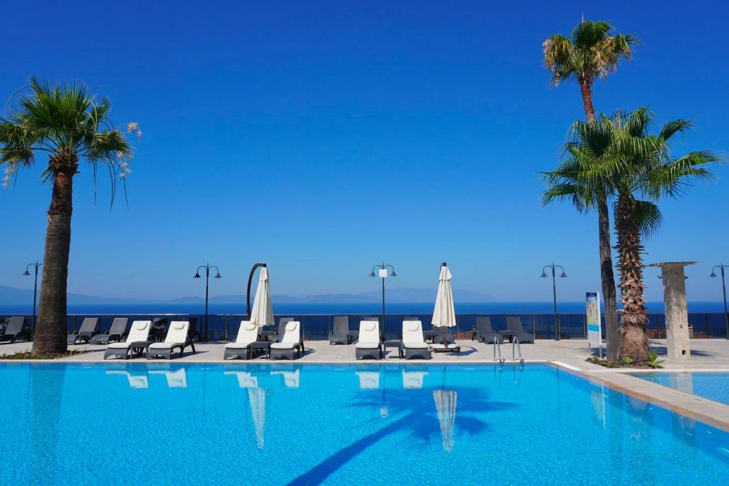 Altamare Hotel Kuşadası — 4
