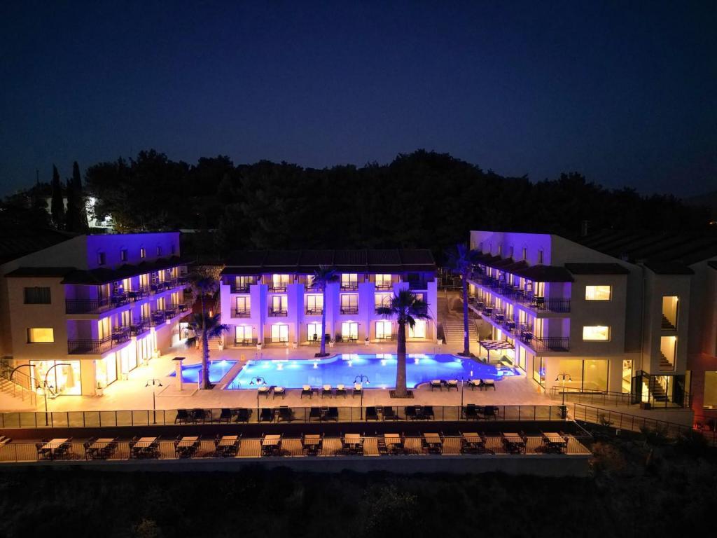 Altamare Hotel Kuşadası — 7