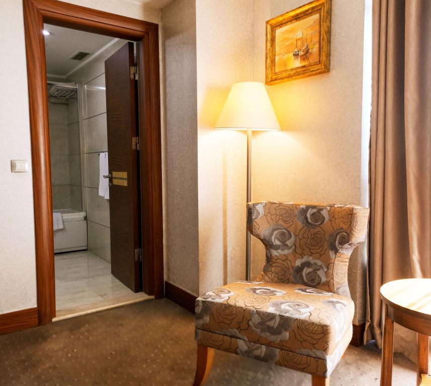 Armis Hotel — 3