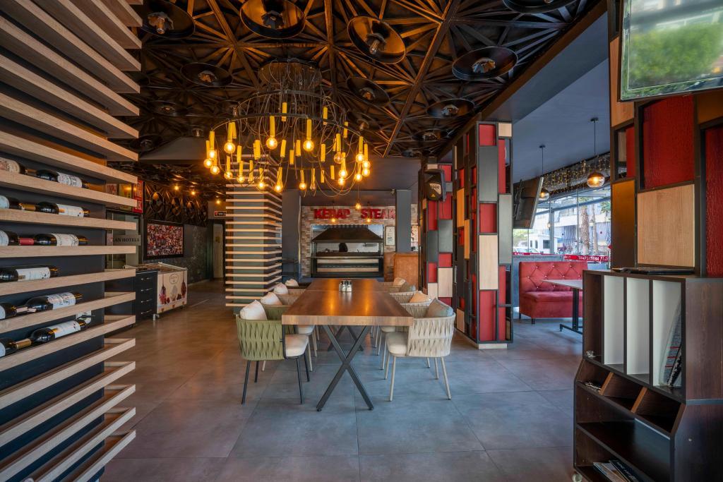Aslan Corner Hotel — 8