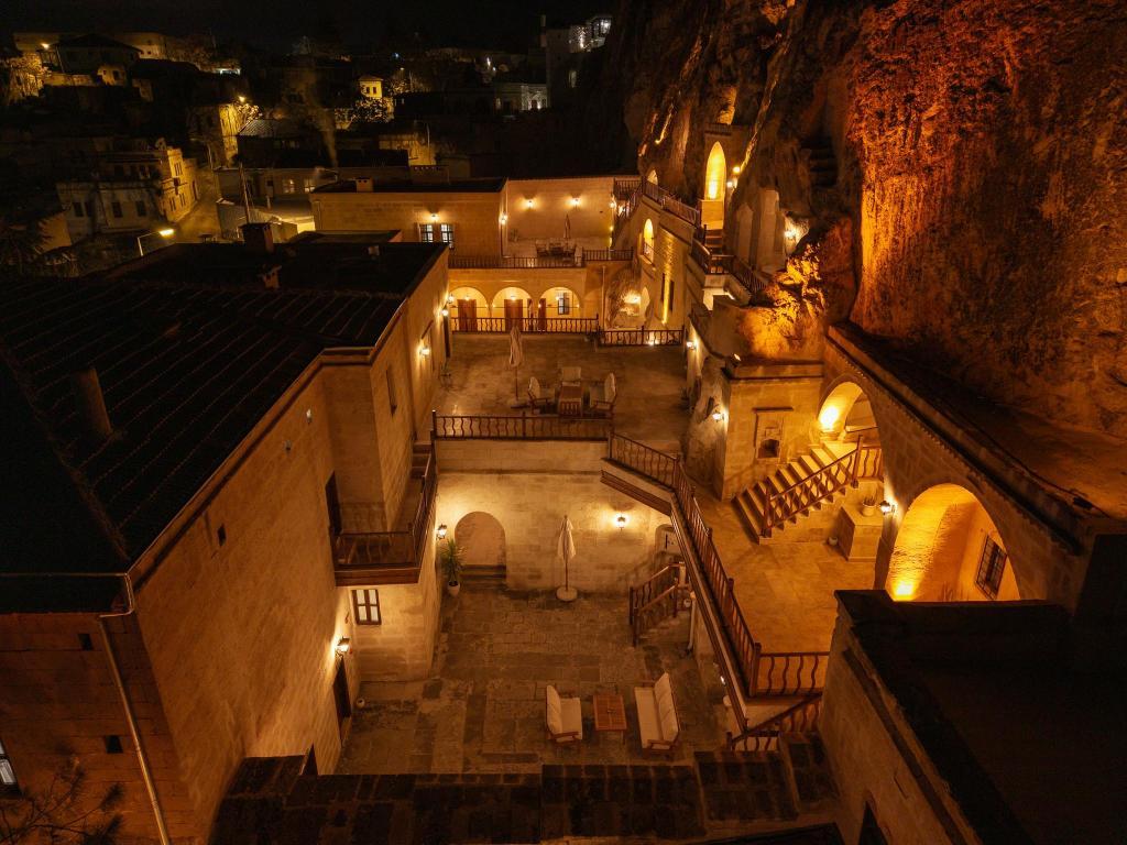 Asmalı Konak Cave Suites — 8