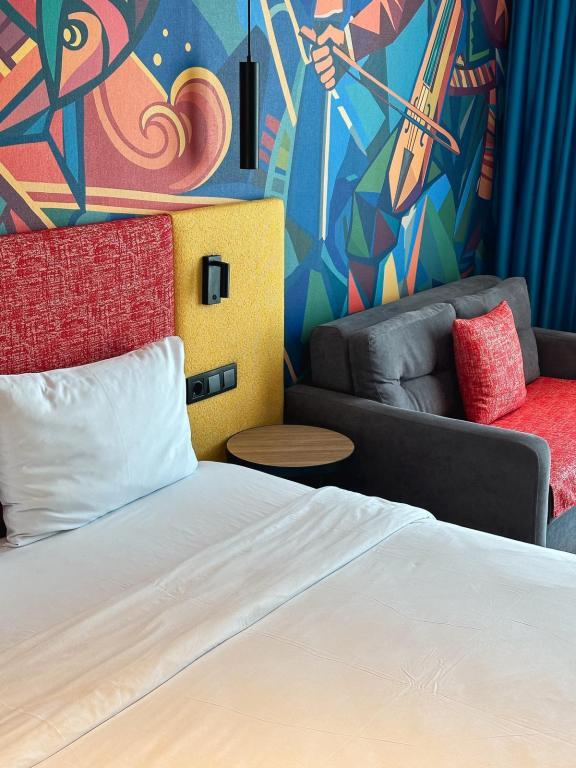 Axis Suites Hotel — 10