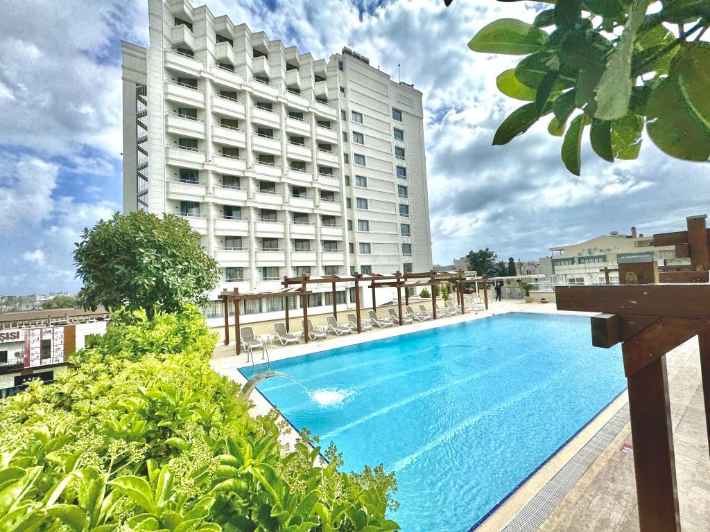 Best Western Plus Khan Hotel — 4