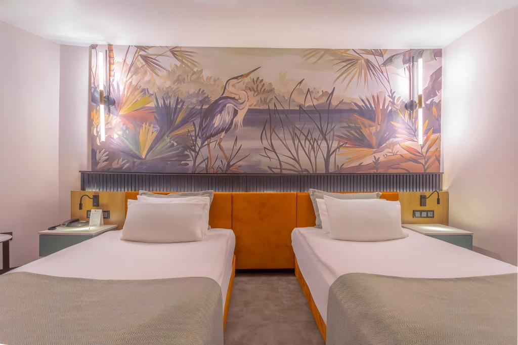 Best Western Plus Khan Hotel — 7