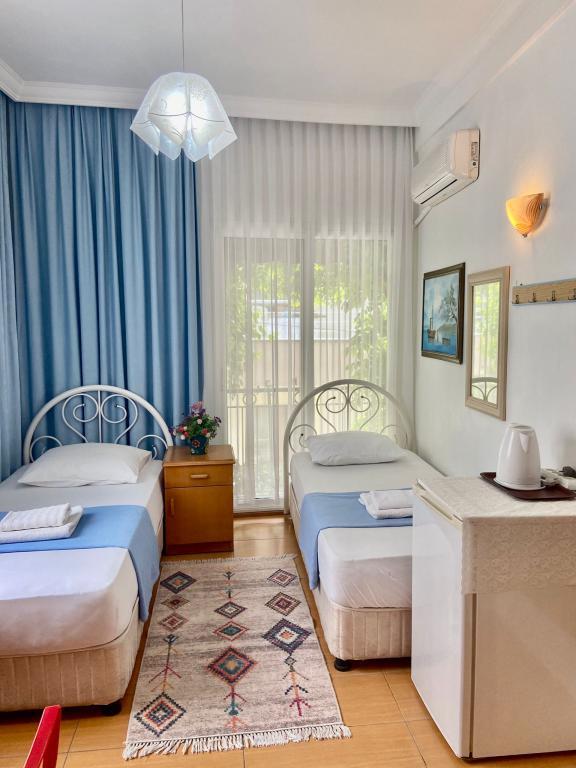 Can Butik Pansiyon Çeşme — 9