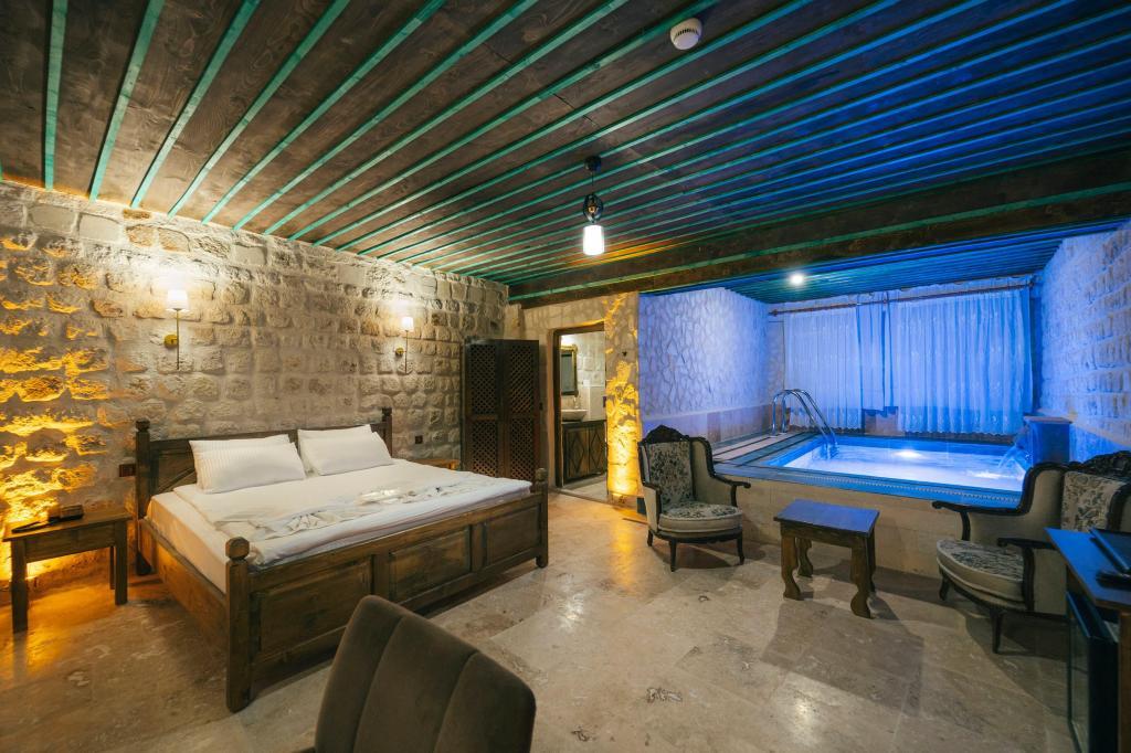 Cappatria Cave House — 4