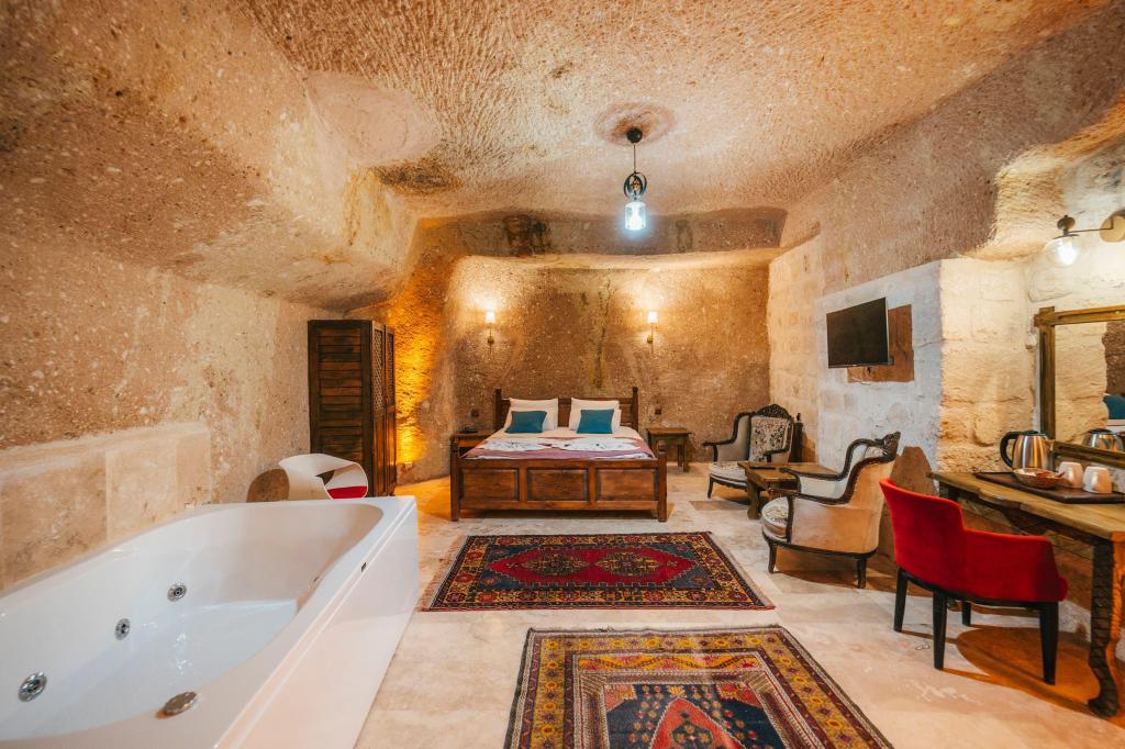 Cappatria Cave House — 5