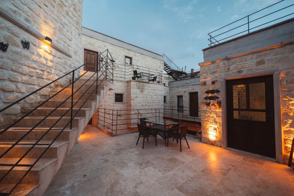 Cappatria Cave House — 9
