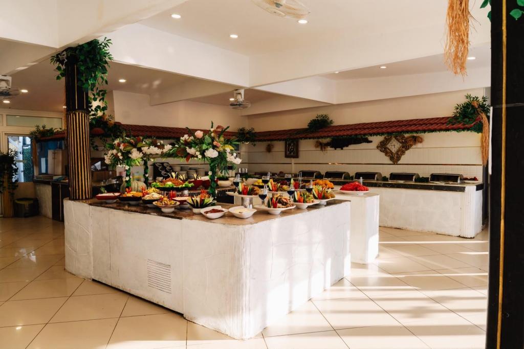Club Aperion Beach Club — 7