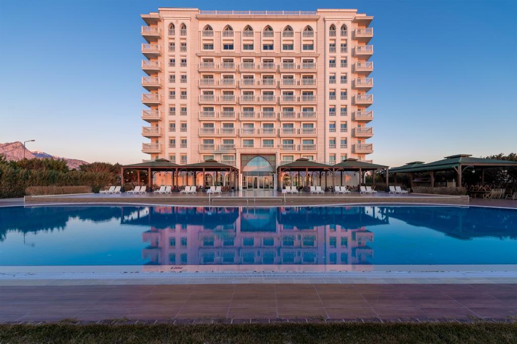 Crowne Plaza Antalya — 2