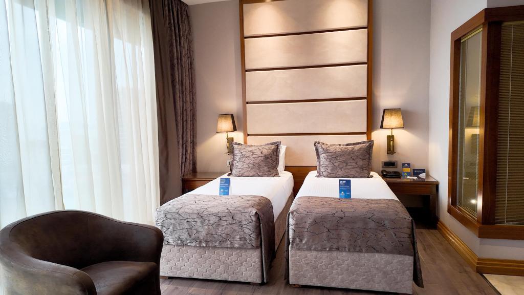 Days Hotel by Wyndham Istanbul Maltepe — 3