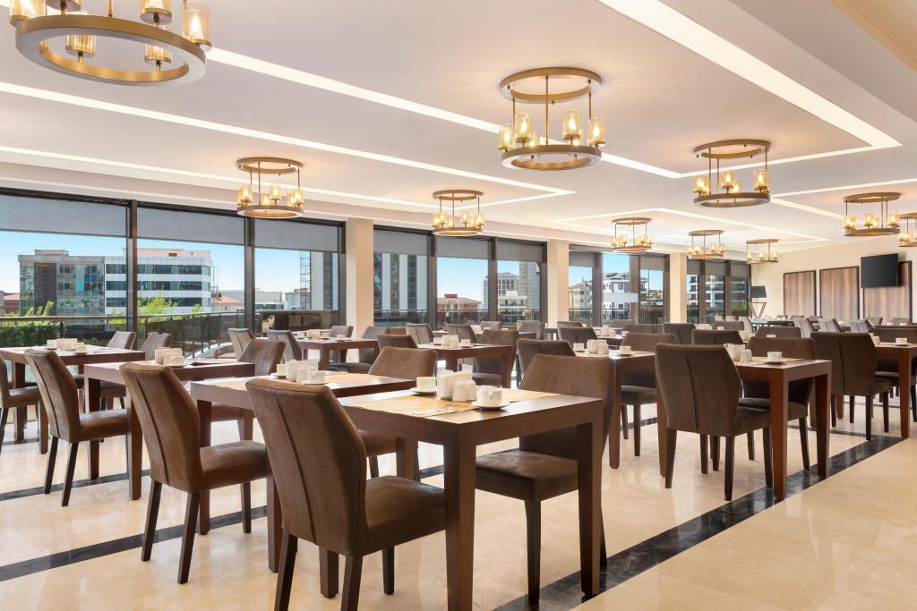Days Hotel by Wyndham Istanbul Maltepe — 10