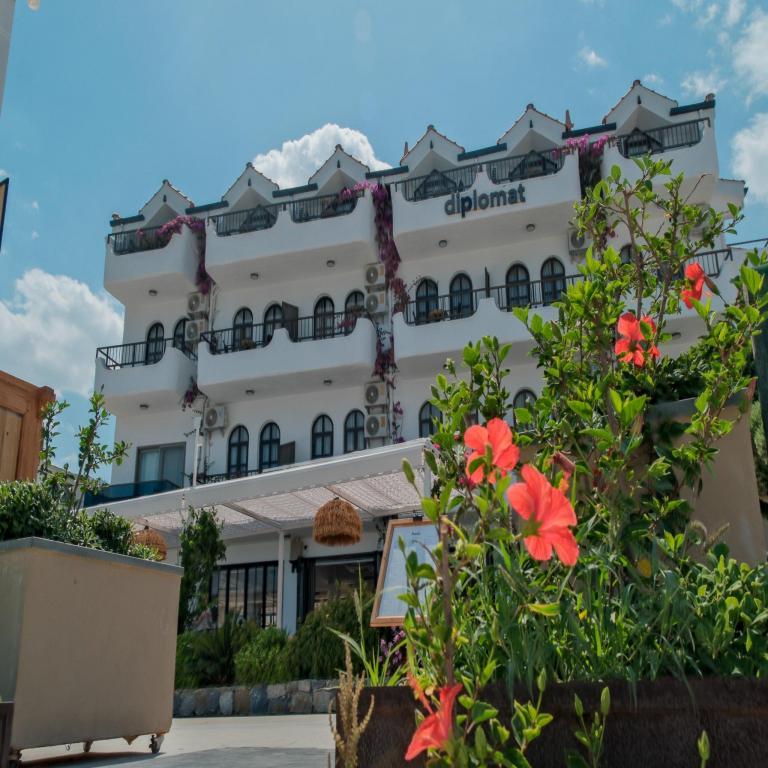 Diplomat Hotel — 8