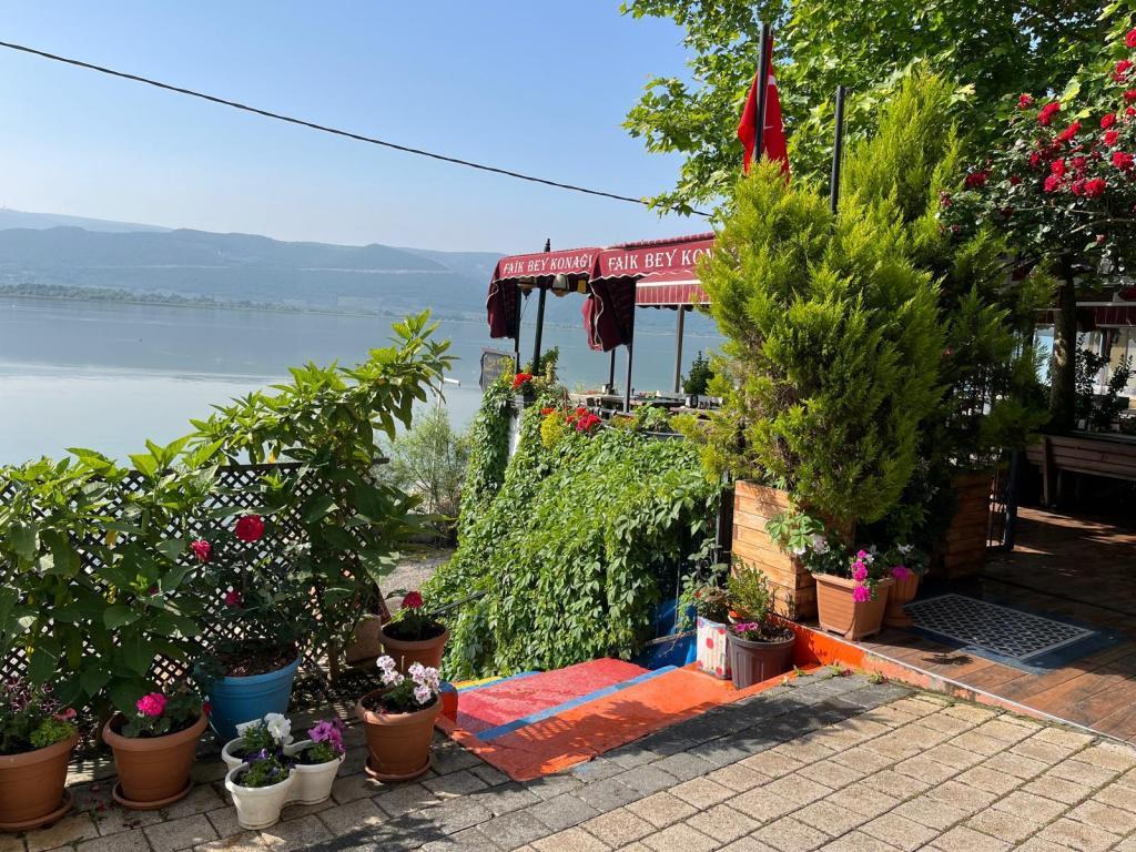 Faikbey Konağı Gölyazı — 2