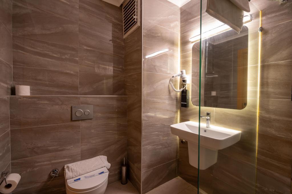 Fifty5 Suite Hotel — 6