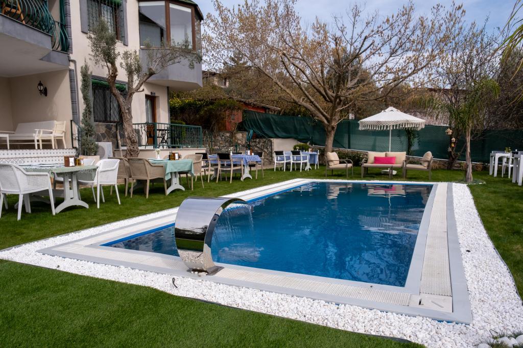 Gül Hanım Konağı Bornova Yakaköy — 8