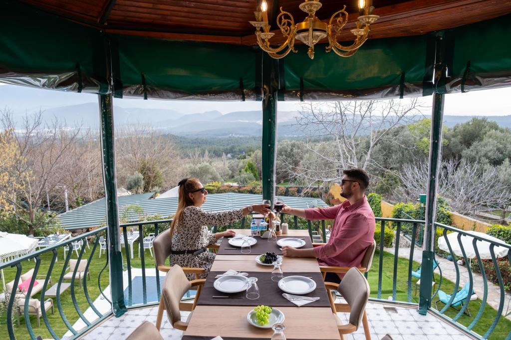 Gül Hanım Konağı Bornova Yakaköy — 10