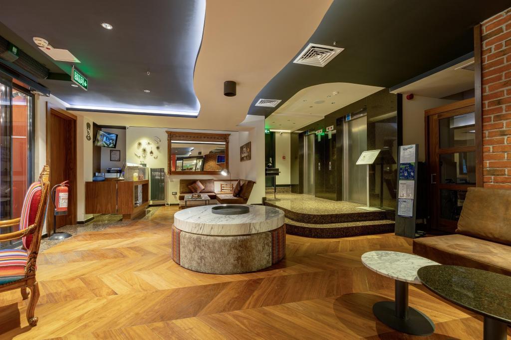 HAY Hotel Alsancak — 10