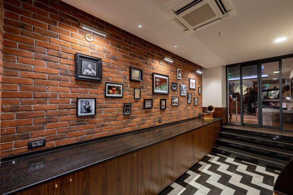HAY Hotel Alsancak — 9