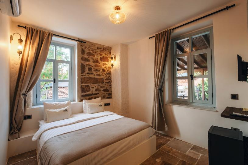 Herakles 1850 Otel Çeşme — 7