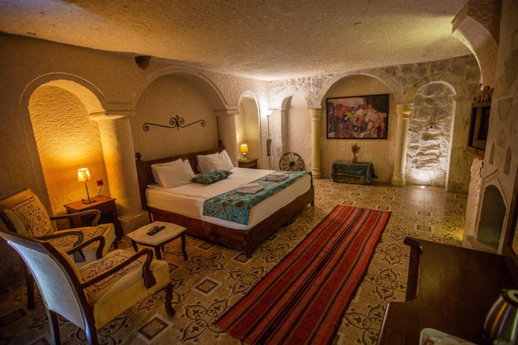Hermes Cave Hotel — 6