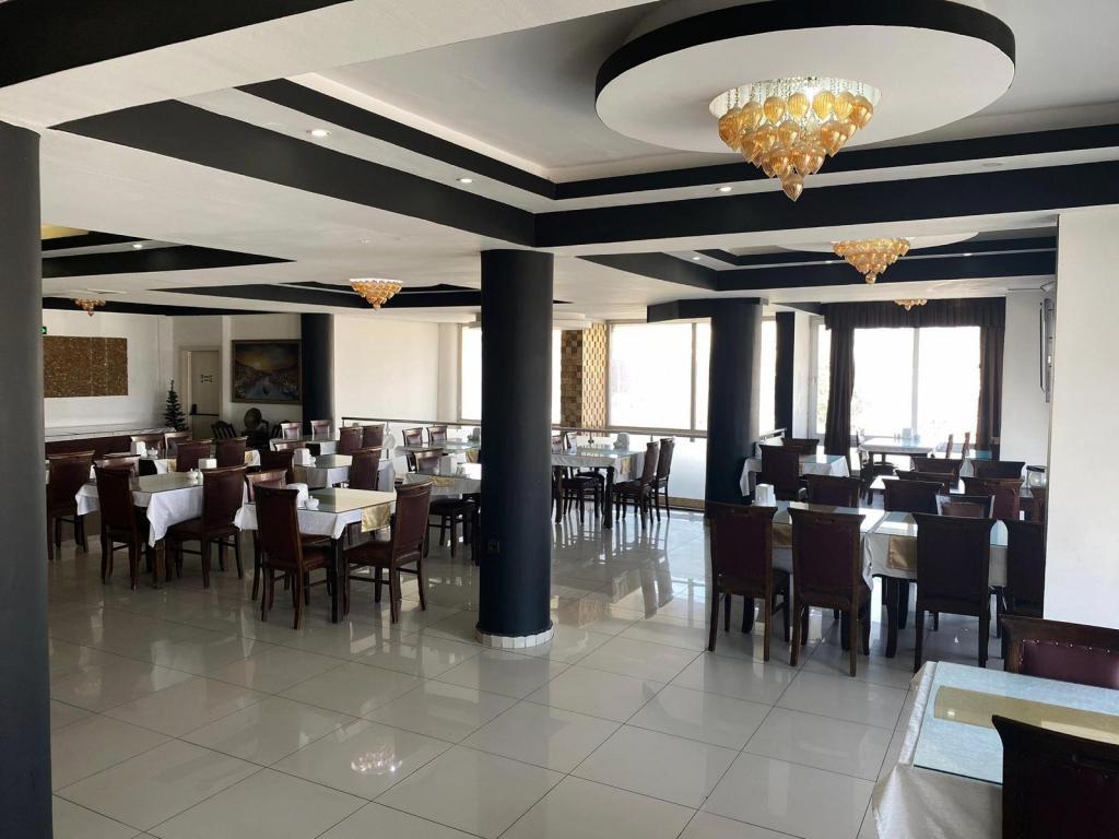 Hera City Hotel — 5
