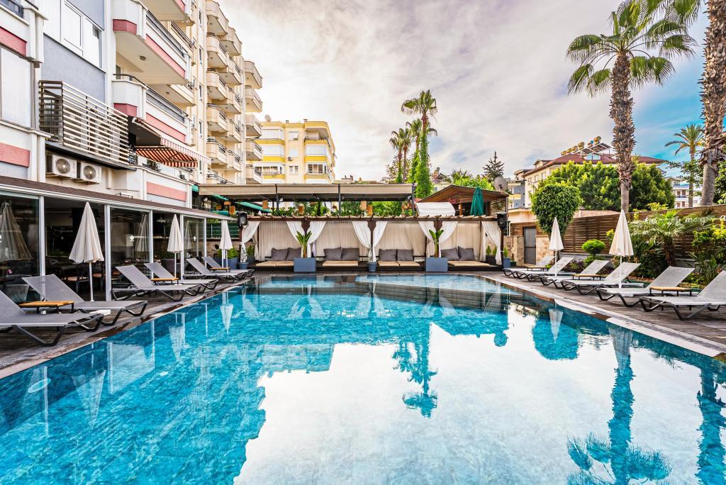Hma Hotel & Suites — 6