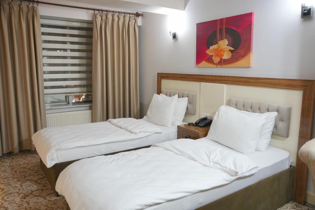 Hotel İzgi Turhan — 8
