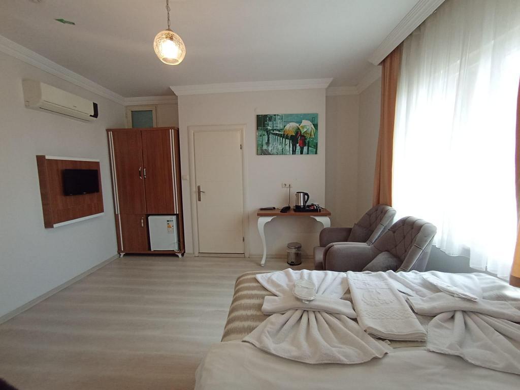 Larok Hotel — 9