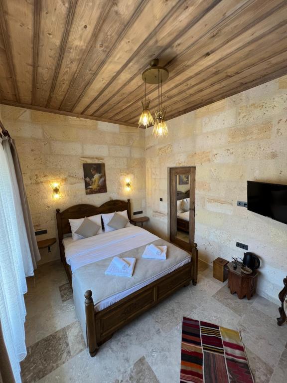 Library Cave House — 6