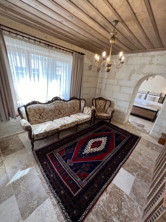 Library Cave House — 9
