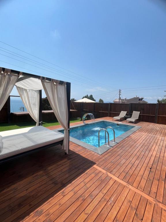 La Fontaine Bungalov — 2