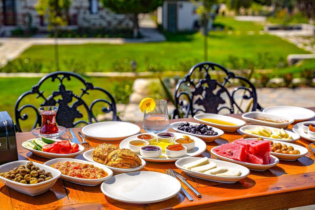 Linasya Otel — 4