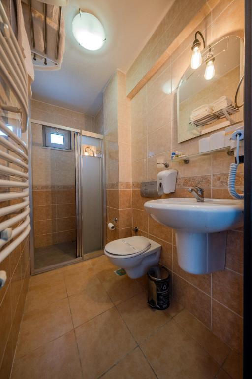 Lopera Beach Hotel — 6