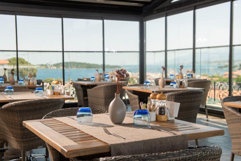 Maison Vourla Hotel — 9